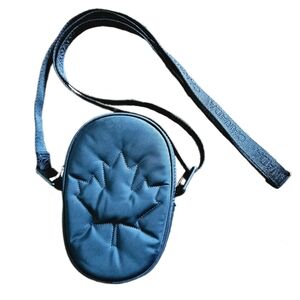 LULULEMON | Future Legacy Team Canada crossbody purse
